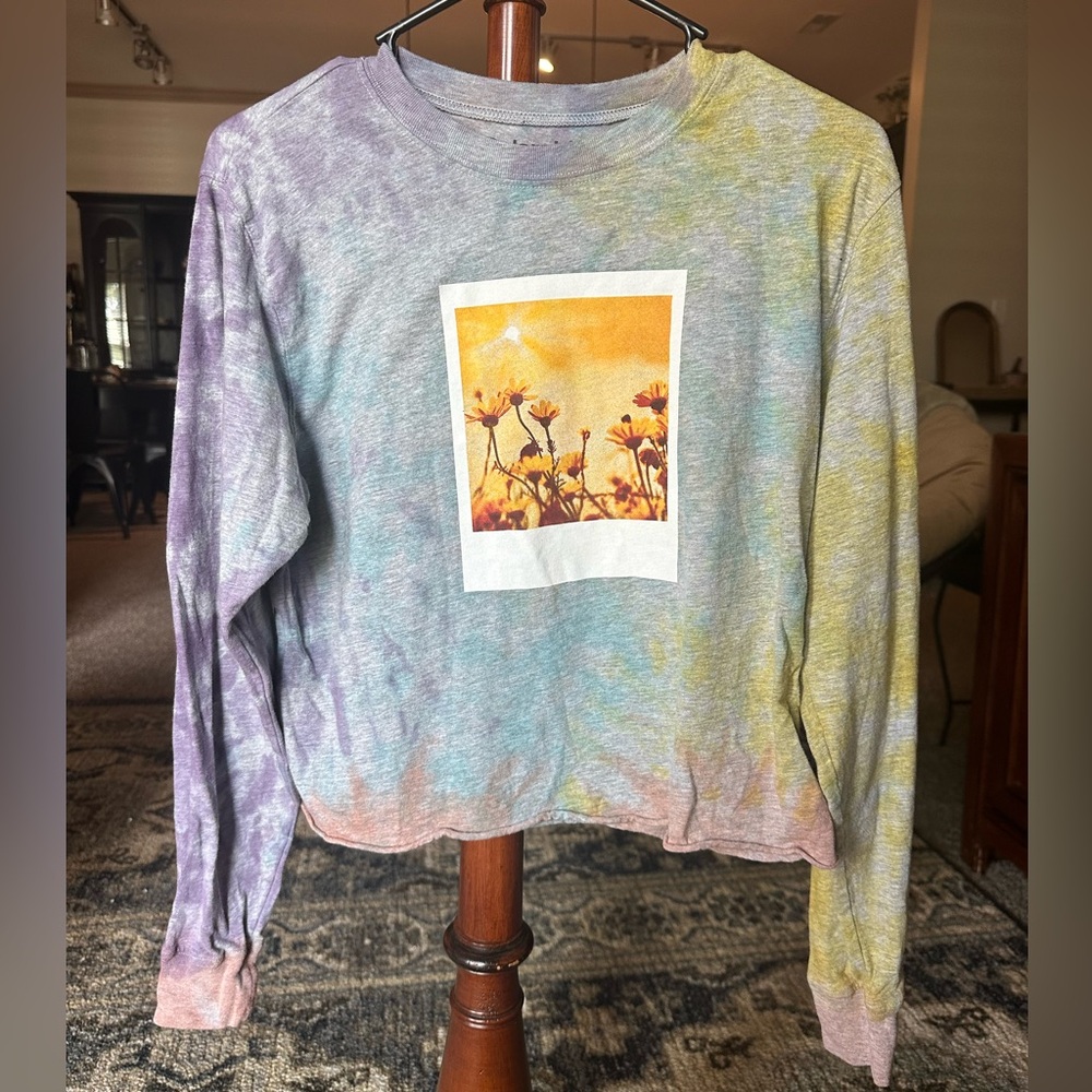 Tie Dye Long Sleeve Polaroid Cropped Shirt